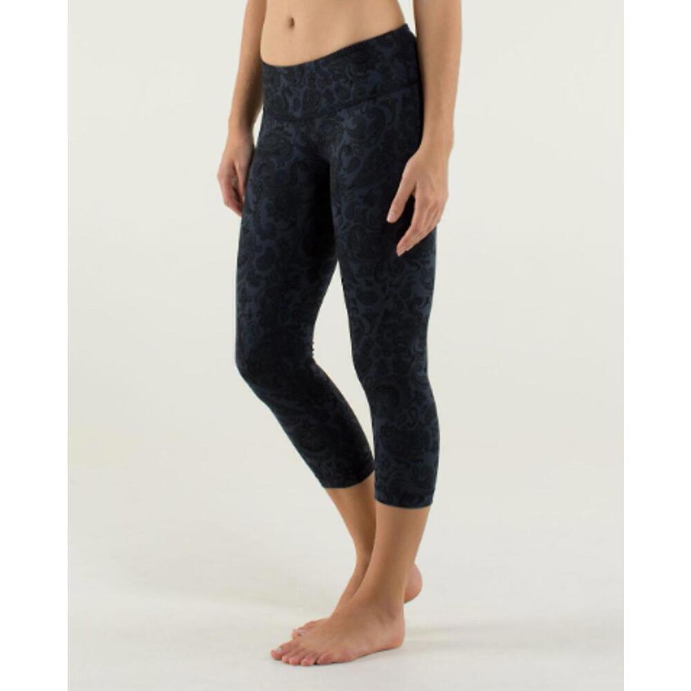 Lululemon Wunder Under Crop 18" Paisley Inkwell / Black - Size 6 - EUC